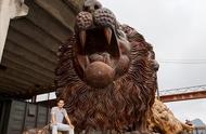 广西男子花费200万购买木头，半年后雕刻出15米雄狮：300万也不愿出售