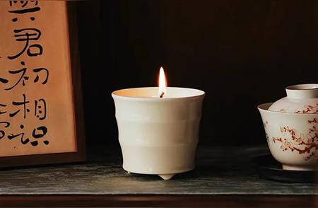 探索宛玉瓷台香薰烛：五代宋朝风情的传承与演绎