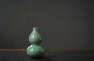 梅子青葫芦瓶：一抹绿意，双全福禄