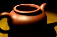 揭秘紫砂与陶瓷茶杯：口感大比拼
