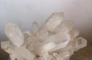 探索多头水晶柱矿石的奥秘：一种独特的宝石