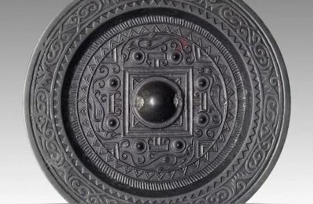 揭秘汉代铜镜：探寻其中的文化深意