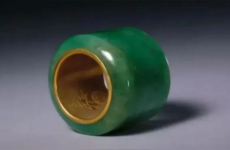 解密古代装饰玉器：玉韘的历史与传承