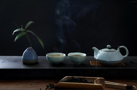 大伯长期喝热茶患癌引发关注：喝茶与食管癌真相解析