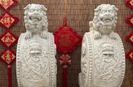 汉白玉狮子门墩：传统艺术的瑰宝