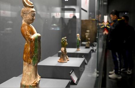 探寻古时的烟火韵味——陶瓷器中的历史印记