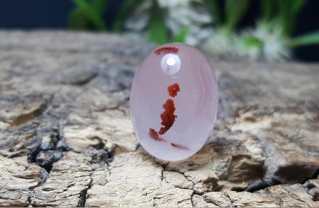 疯狂的南红玛瑙：拇指大小的一颗珠子，价格高达1.8万