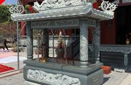石雕香炉：寺院与殿外的艺术融合