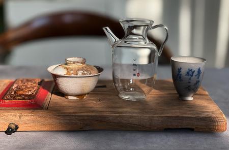 春节在家品茶，为何不推荐用保温杯直接泡制？四大隐患需警惕