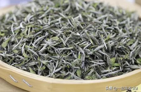 散茶与饼茶：如何选择适合自己的白茶？