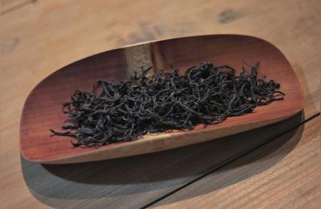 红茶的命名之谜：blacktea与黑茶的历史割裂