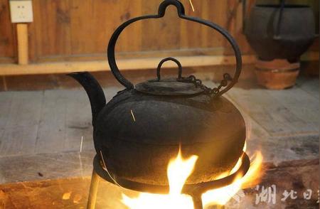 探秘鹤峰：土家族的传统煮茶风俗