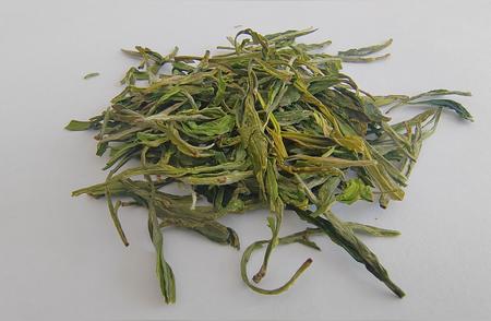 品味绿茶的雅趣：黄山毛峰的故事