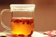 喝茶水有益健康，冷水泡还是热水泡更好？揭秘泡茶的最佳温度